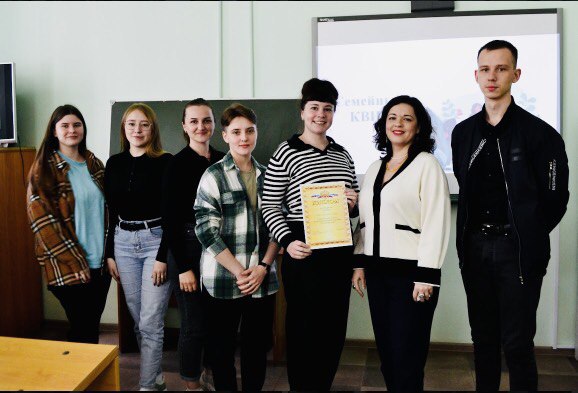 В канун майских праздников, а также в праздничный период доцент кафедры ВИиО Т.В. Гаврилова подготовила и провела ряд образовательных и культурных мероприятий с русскими и иностранными студентами университета.